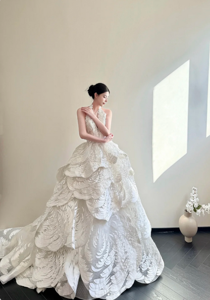 Elegant Halter A-Line Long Wedding Dresses Tulle White Bridal Gown Sleeveless Bridal Gowns DP04361