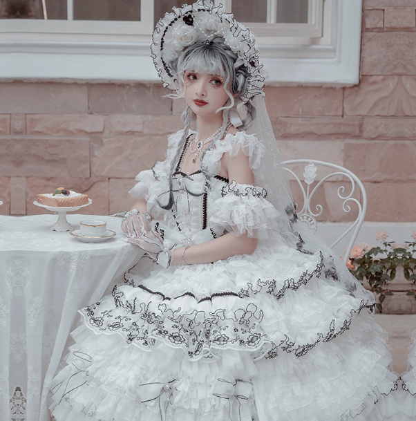 Süßes Ballkleid Spaghettiträger Silbergrau Mini Kurzes Formales Homecoming-Kleid Party Kurzes Ballkleid Hoco Kleider DH2684