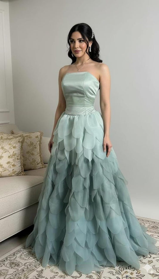 Elegant Green A-Line Long Prom Dresses Satin Strapless Evening Dresses Sleeveless Birthday Dresses DP04409