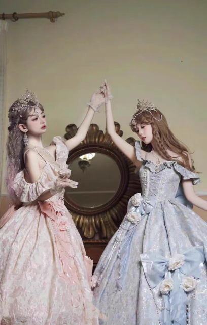 Süßes Ballkleid Spaghettiträger Silbergrau Mini Kurzes Formales Homecoming-Kleid Party Kurzes Ballkleid Hoco Kleider DH2684