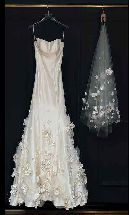 Glam Strapless Mermaid Long Weeding Dresses Appliques Satin White Bridal Dresses Sleeveless Bridal Gowns DP04450