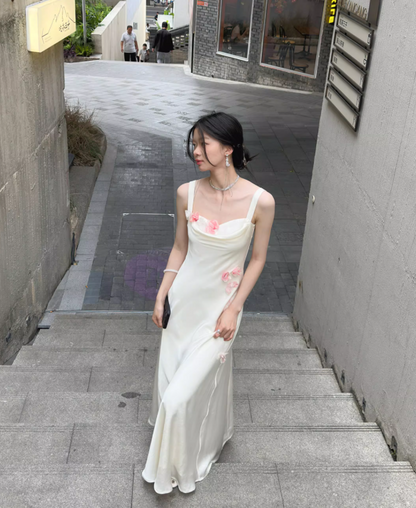 Fashion White Sheath Long Prom Dresses Satin Spaghetti Straps Christmas Dresses Sleeveless Evening Dresses DP04484