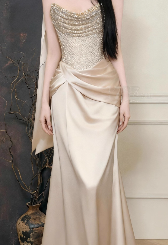 Fashion Gold Sheath Long Prom Dresses Satin Strapless Christmas Dresses Sleeveless Evening Dresses DP04487