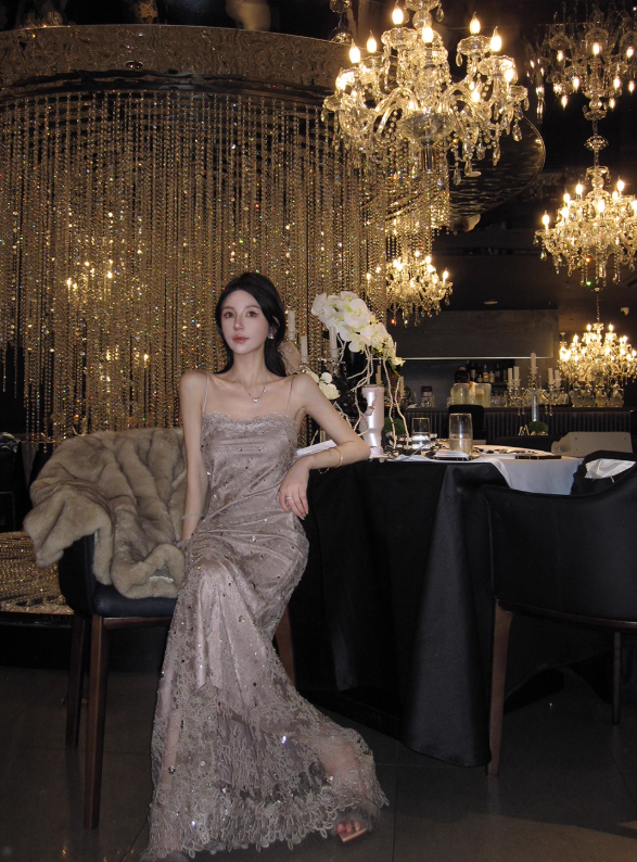 Süßes Ballkleid Spaghettiträger Silbergrau Mini Kurzes Formales Homecoming-Kleid Party Kurzes Ballkleid Hoco Kleider DH2684