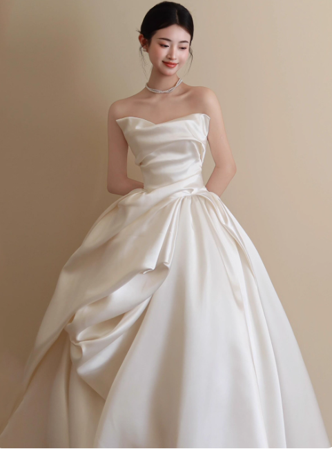 Simple A-Line Long Wedding Dresses Satin Strapless White Bridal Dresses Sleeveless Bridal Gowns DP04491