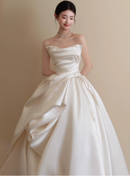 Simple A-Line Long Wedding Dresses Satin Strapless White Bridal Dresses Sleeveless Bridal Gowns DP04491