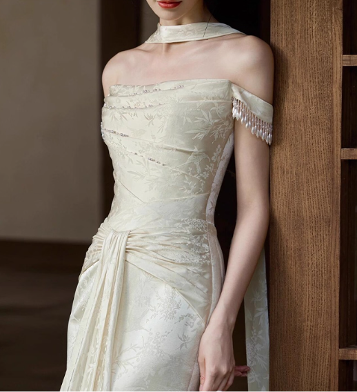 Simple Mermaid Long Wedding Dresses Satin Off-shoulder Light Champagne Bridal Dresses Sleeveless Bridal Gowns DP04492