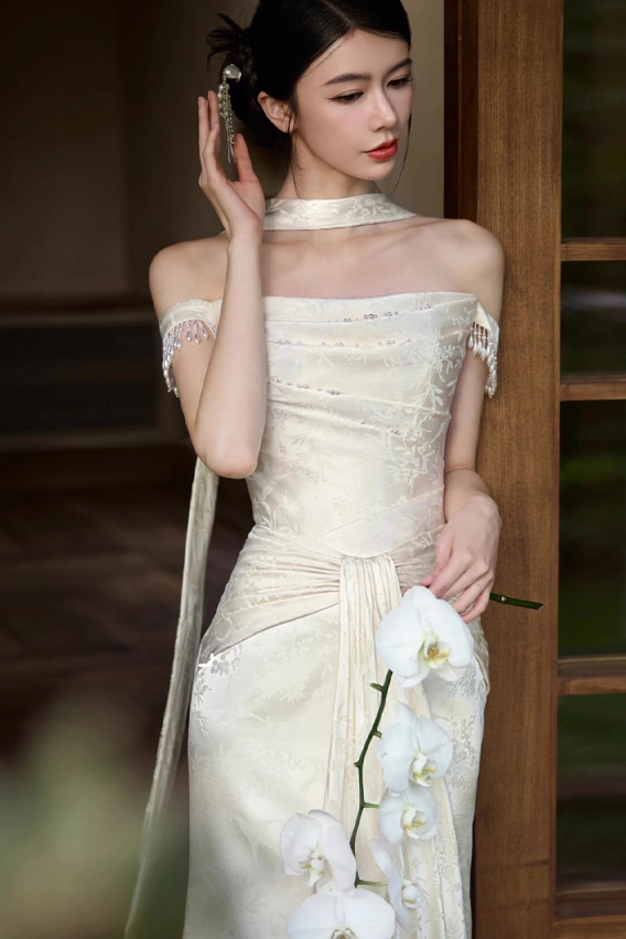 Simple Mermaid Long Wedding Dresses Satin Off-shoulder Light Champagne Bridal Dresses Sleeveless Bridal Gowns DP04492