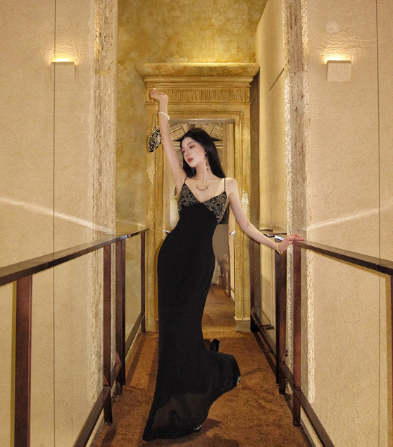 Sexy Sheath Black Long Prom Dresses Chiffon Spaghetti Straps Evening Dresses DP04496