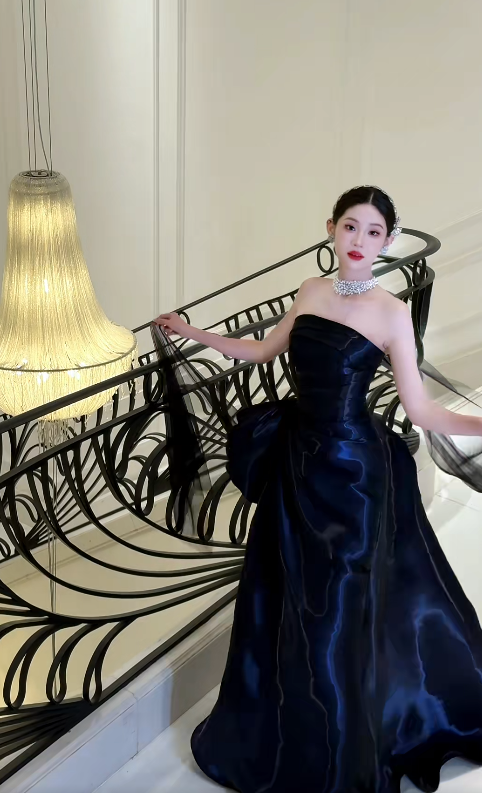 Süßes Ballkleid Spaghettiträger Silbergrau Mini Kurzes Formales Homecoming-Kleid Party Kurzes Ballkleid Hoco Kleider DH2684