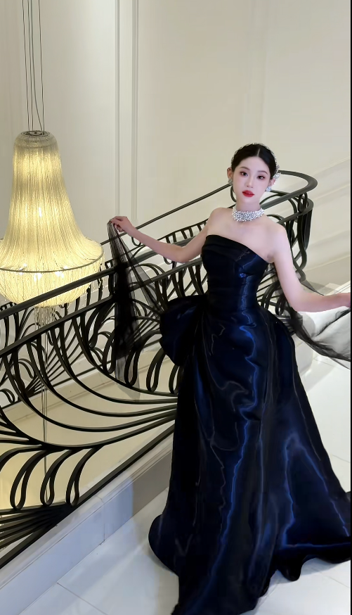 Süßes Ballkleid Spaghettiträger Silbergrau Mini Kurzes Formales Homecoming-Kleid Party Kurzes Ballkleid Hoco Kleider DH2684