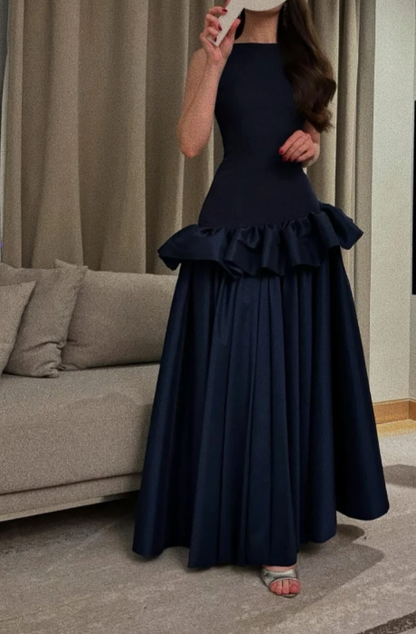 Sexy A-Line Navy Blue Long Prom Dresses Satin Bateau Evening Dresses Sleeveless Birthday Dresses DP04514