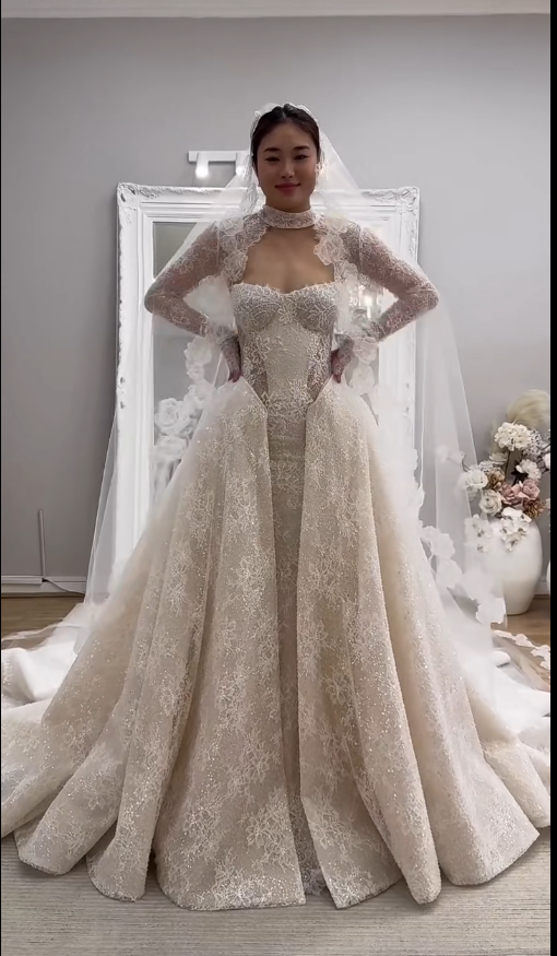 Timeless Sheath Tulle Long Wedding Dresses Applique White Bridal Dresses Sleeveless Bridal Gowns DP04518