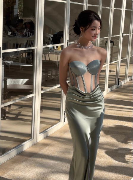 Chic Green Sheath Long Prom Dresses Satin Strapless Evening Dresses Sleeveless Birthday Dresses DP04531