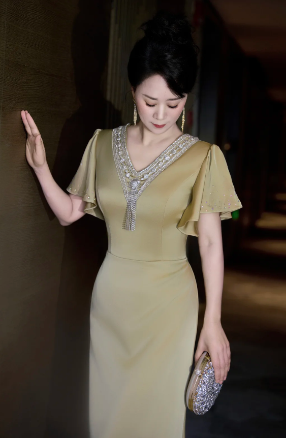 Elegant Sheath Long Evening Dresses Satin Short Sleeves Olive Green Mo