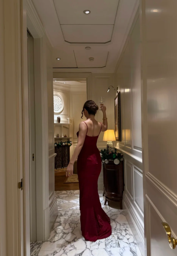 Vintage Sheath Burgundy Prom Dresses Chiffon Spaghetti Straps Long Evening Dresses Sleeveless Party Dresses DP04610