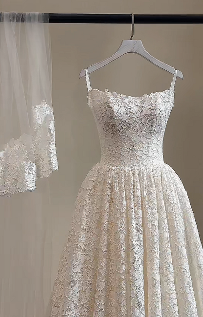 Chic A-line Long Wedding Dresses Lace Applique White Bridal Dresses Sleeveless Strapless Bridal Gowns DP04679