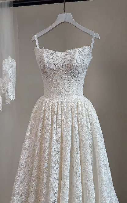 Chic A-line Long Wedding Dresses Lace Applique White Bridal Dresses Sleeveless Strapless Bridal Gowns DP04679