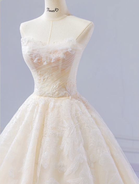 Chic A-line Long Wedding Dresses Lace Applique White Bridal Dresses Sleeveless Strapless Bridal Gowns DP04680