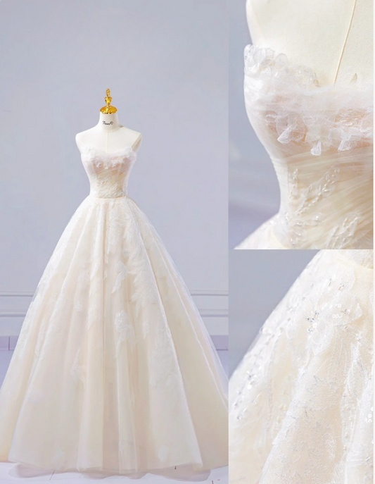 Chic A-line Long Wedding Dresses Lace Applique White Bridal Dresses Sleeveless Strapless Bridal Gowns DP04680
