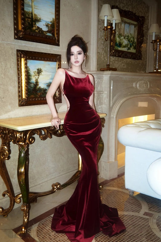 Sexy Mermaid Long Prom Dresses Velvet Spaghetti Straps Backless Evening Dresses Sleeveless Burgundy Party Dresses DP04698