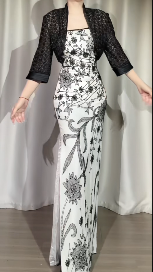 Chic White Long Prom Dresses Spaghetti Straps Sheath Evening Dresses Beaded Chiffon Sleeveless Party Dresses DP04702