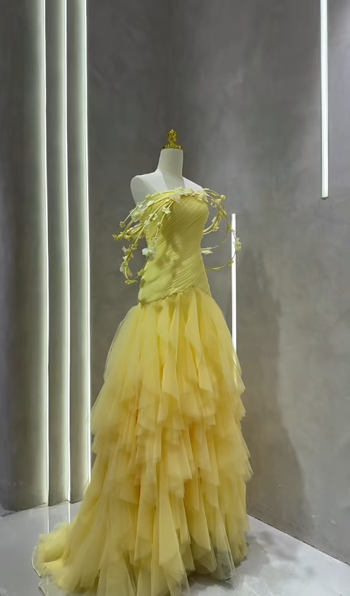 Chic Yellow Long Prom Dresses Strapless Sheath Evening Dresses Tulle Birthday Dresses DP04705