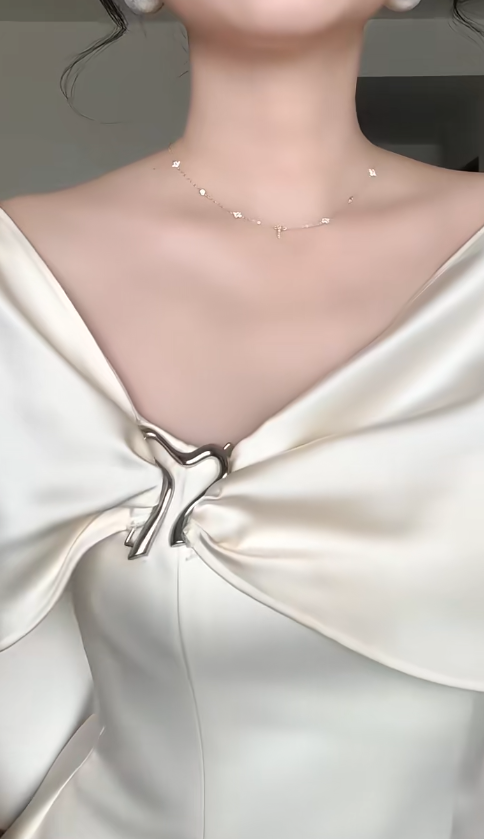 Sexy Ivory  Short Prom Dresses V-neck A-Line Evening Dresses Satin Sleeveless Birthday Dresses DP04720