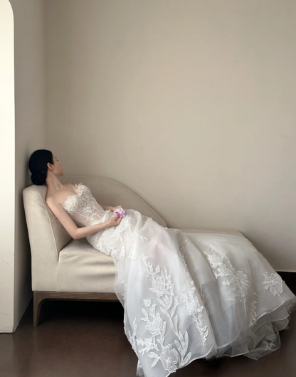 Elegant A-Line Long Wedding Dresses Sweetheart White Bridal Dresses Tulle Appliques Sleeveless Bridal Gowns DP04725