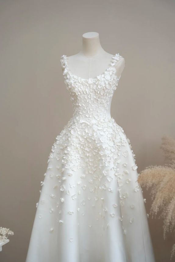 Elegant A-Line Long Wedding Dresses Straps White Bridal Dresses Satin Appliques Sleeveless Bridal Gowns DP04726