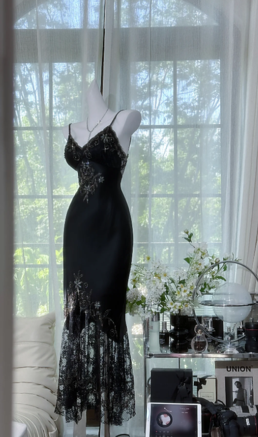 Vintage Sheath Black Long Prom Dresses Chiffon Beaded Spaghetti Straps Evening Dresses DP04766