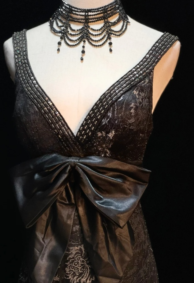 Vintage Mermaid Black Long Prom Dresses Tulle Aplliques V-neck Sleeveless Evening Gowns DP04788