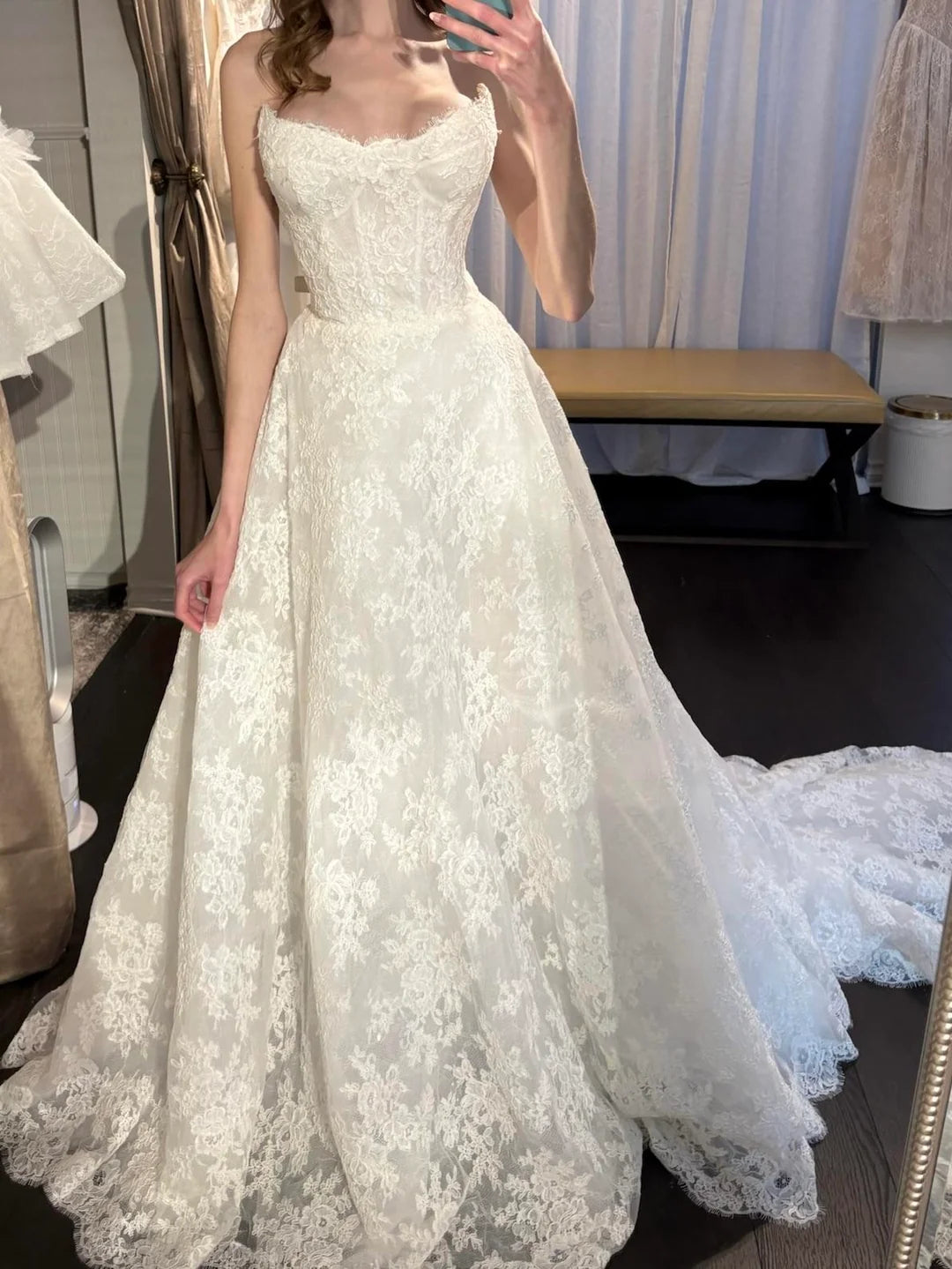 Chic A-Line Long Wedding Dresses Appliques Tulle White Bridal Gowns Strapless Bridal Dresses DP04793