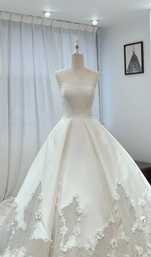 Modest A-Line Long Wedding Dress Satin Strapless White Bridal Gown Sleeveless Bridal Dress DP04796