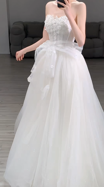 Modest A-Line Long Wedding Dress Tulle Appliques Strapless White Bridal Gown Sleeveless Bridal Dress DP04798