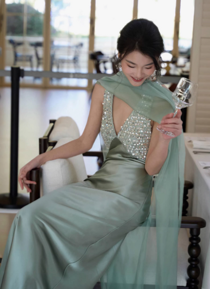Chic Green Long Prom Dress Satin V-neck Party Dress Sheath Sleeveless Evening Dress DP04885