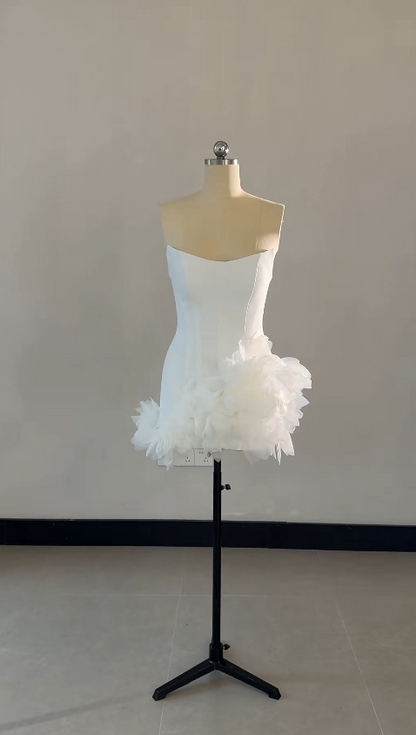 Timeless Sheath Short Wedding Dress Strapless Satin White Bridal Dress Sleeveless Bridal Gowns DP04941