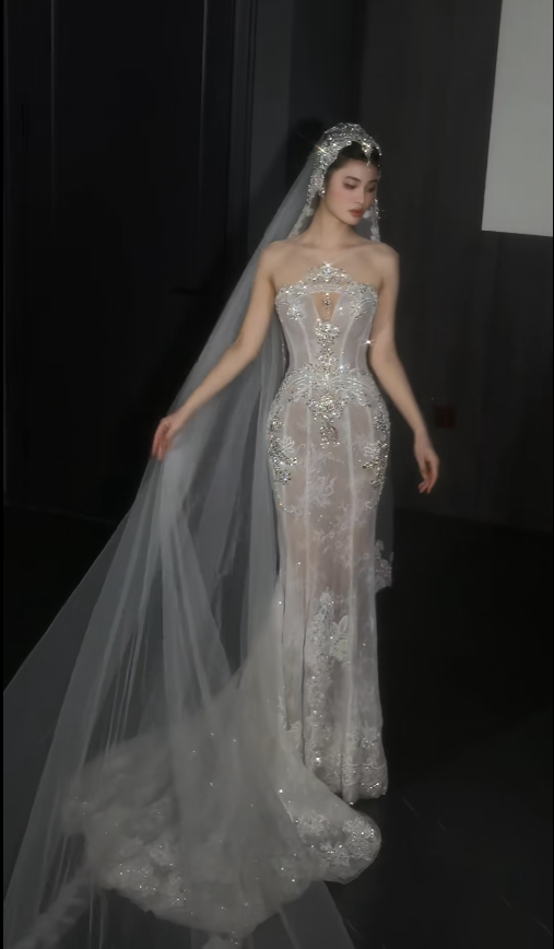 Timeless Mermaid Long  Wedding Dress Strapless Beaded Tulle White Bridal Dress Sleeveless Bridal Gowns DP04944