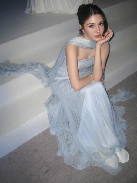 Gorgeous Ice-blue Long Prom Dress Strapless A-line  Evening Dress Tulle Sleeveless Birthday Dress DP04954
