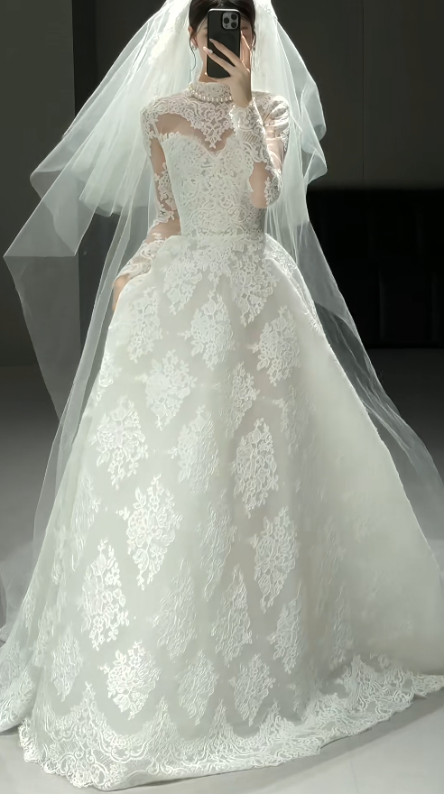 Elegant A-Line White Long Wedding Dress Tulle Appliques Sweetheart Bridal Gowns Sleeveless Bridal Dress DP04975