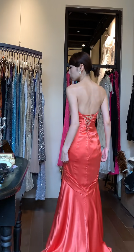 Elegant Sweetheart Sheath Long Prom Dresses Beaded Satin Orange Evening Dress Sleeveless Formal Dress with Slit DP04983