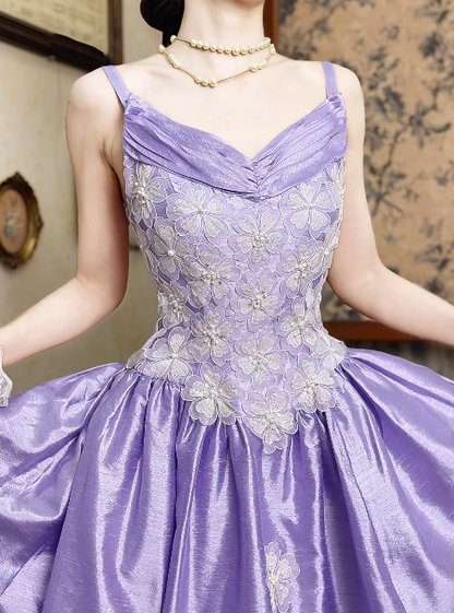 Cute Spaghtti Straps A-Line Long Prom Dresses Applique Satin Purple Evening Dress Sleeveless Formal Dress DP04984