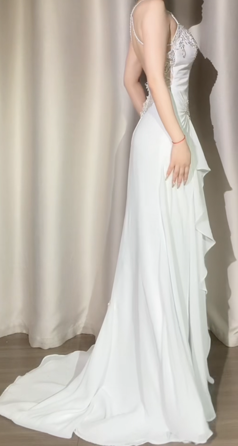 Chic White Prom Dress Halter Sheath Beaded Long Evening Dress Chiffon Backless Formal Dress DP05046