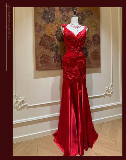 Chic Red Prom Dress V-neck Sheath Evening Dress Satin Sleeveless Birthday Dress DP05069