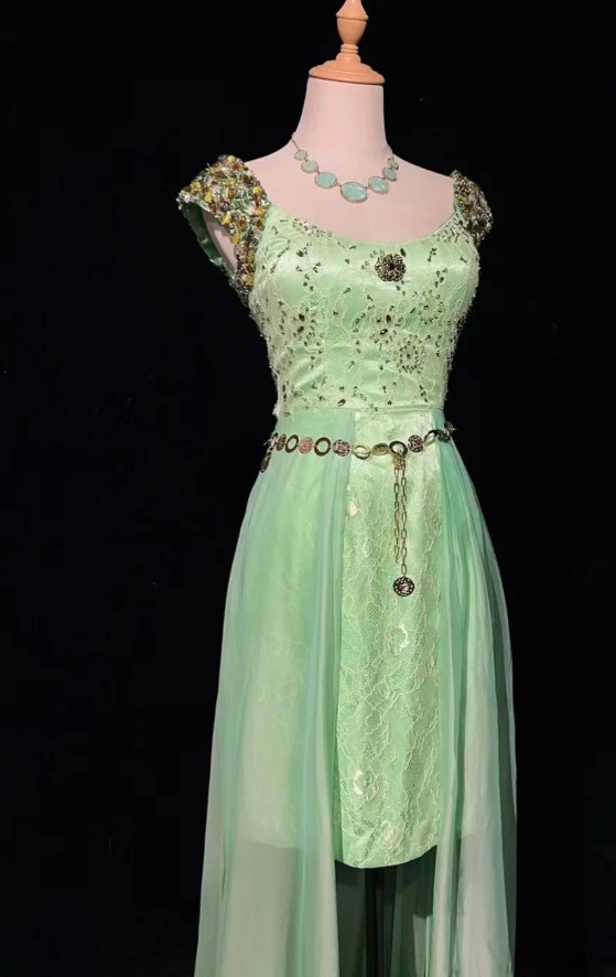 Elegant Green Prom DressBeaded Chiffon V-neck Evening Dress Sheath Birthday Dress DP05165
