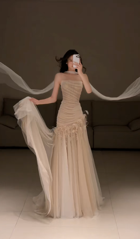 Elegant Champagne Prom Dress Tulle Strapless Evening Dress Sheath Birthday Dress DP05166