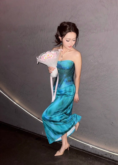 Elegantes blaues Satin-Abendkleid, ärmellos, trägerlos, DP05207