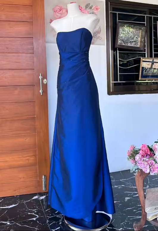 Robe de bal bleu marine chic en satin, fourreau sans bretelles, robe de soirée sans manches, robe d'anniversaire DP05214
