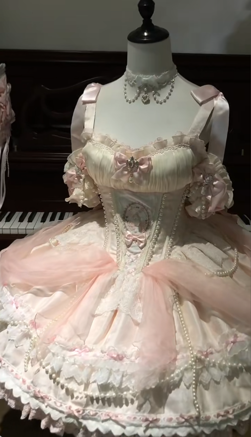 Elegantes weißes Ballkleid aus Spitze, A-Linie, Spaghettiträger, Lolita-Stil, ärmellos, Geburtstagskleid DP05217