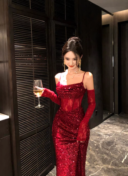 Robe de bal chic bordeaux à sequins, fourreau, bretelles spaghetti, sans manches, idéale pour un anniversaire (DP05222)